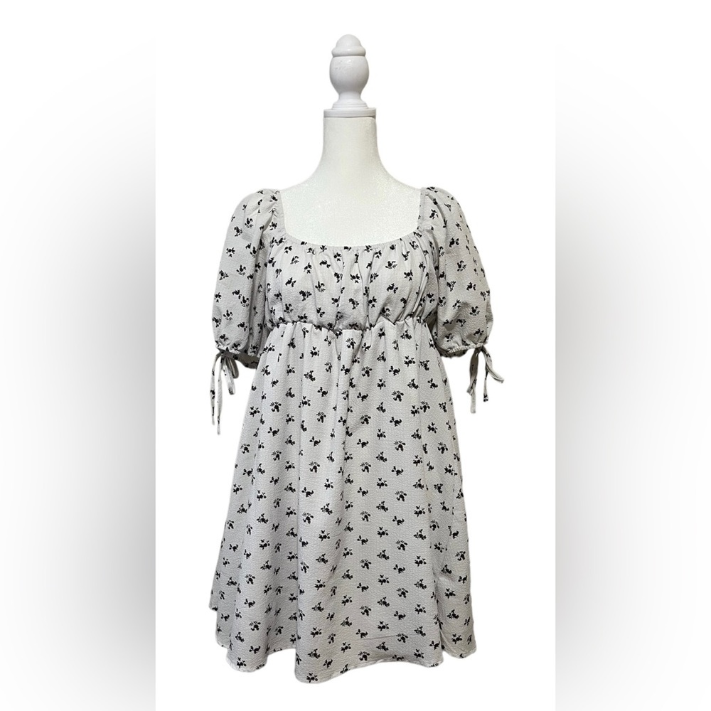 Baby Doll White and Purple Floral Square Neck Dress Size Small to Medium